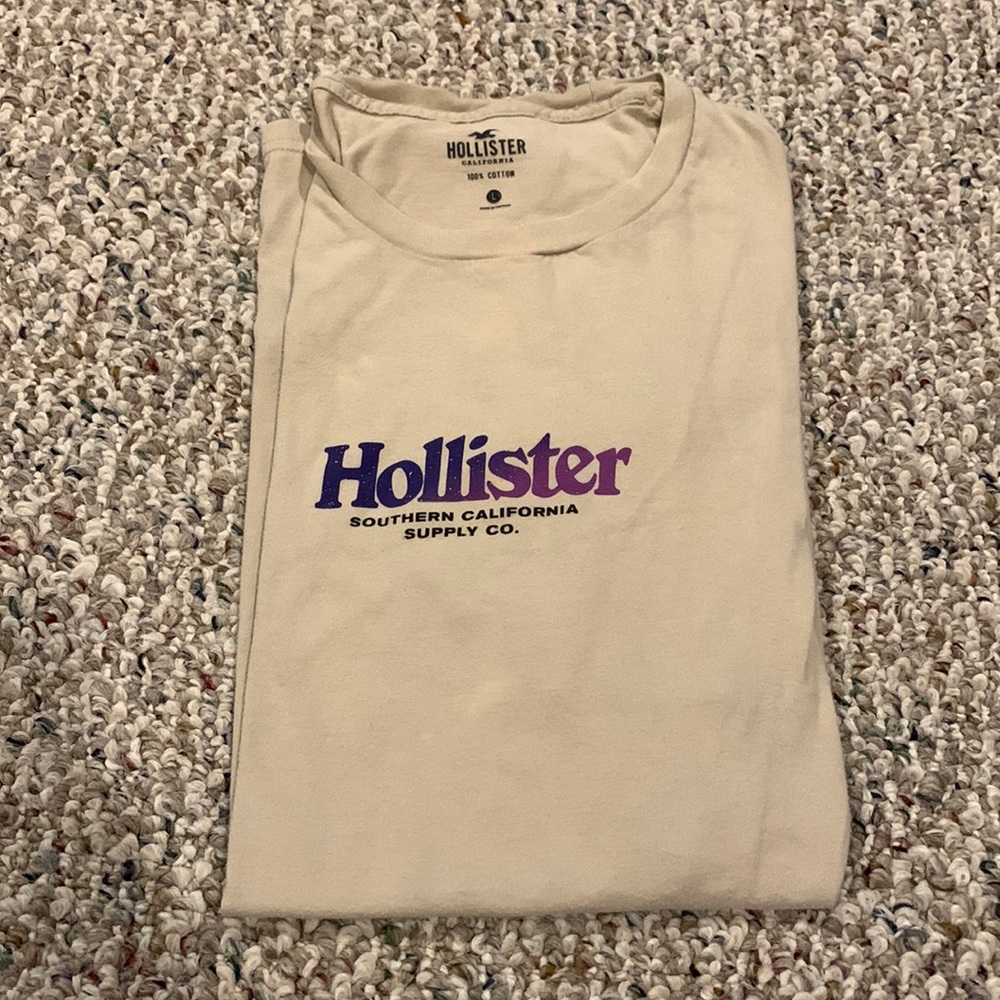 Hollister T-Shirt